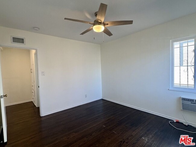 Building Photo - 333 N Detroit St