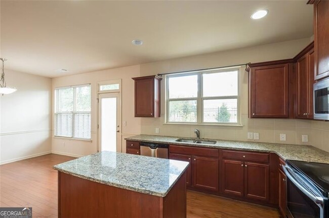 Building Photo - 1555 Creek Bend Ln NW