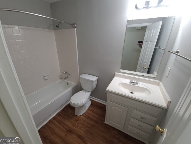 Building Photo - 2652 Creek Hollow Dr