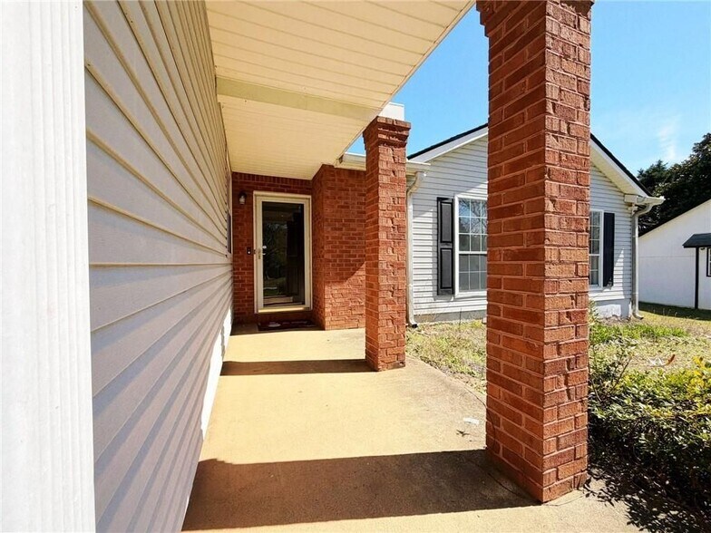 Building Photo - 2901 Inverloch Cir