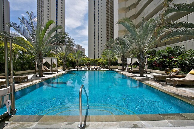 Building Photo - Allure Waikiki - 2 bedroom, 2 bath with 1 ...