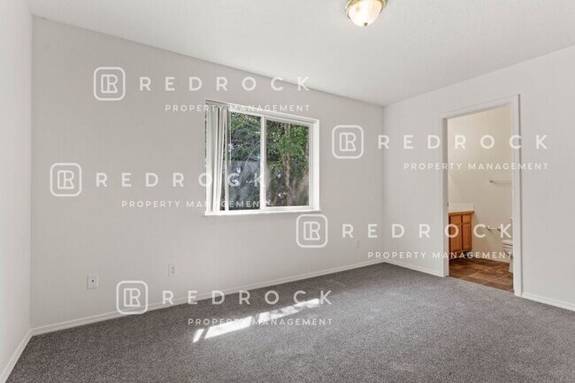Building Photo - 4920 N Orchid Ln