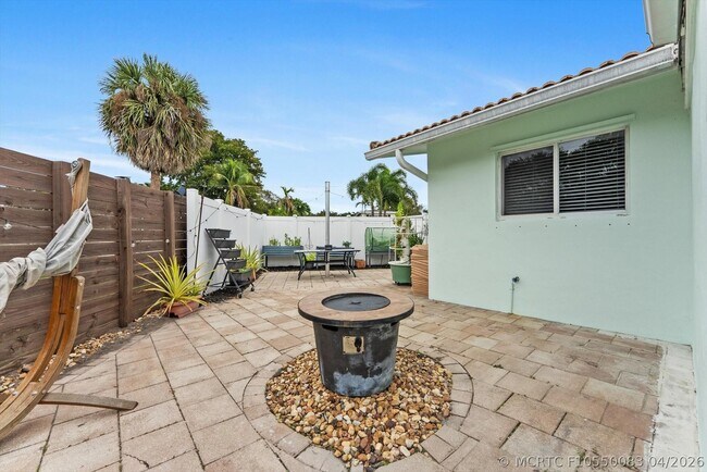 Building Photo - 1257 NW 5th St