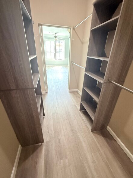 Building Photo - 2725 Via Cipriani