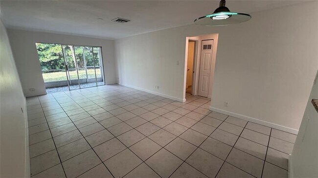 Building Photo - 4061 NW 9th Ave