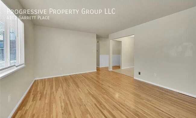 Building Photo - 4102 Garrett Pl