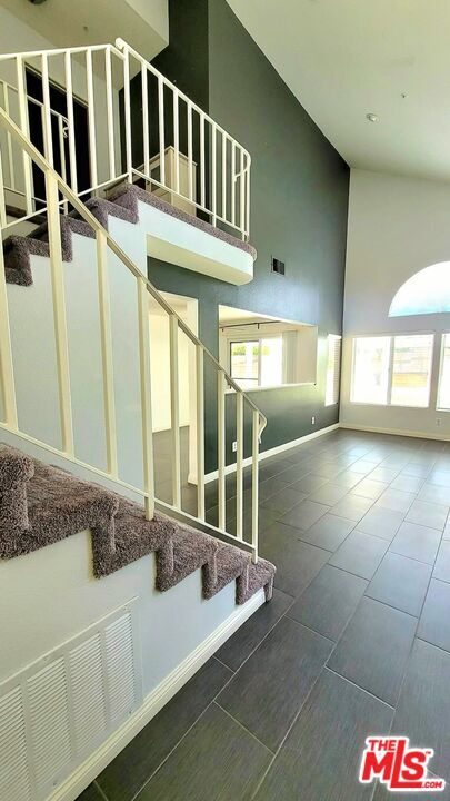 Building Photo - 15180 Carnation St