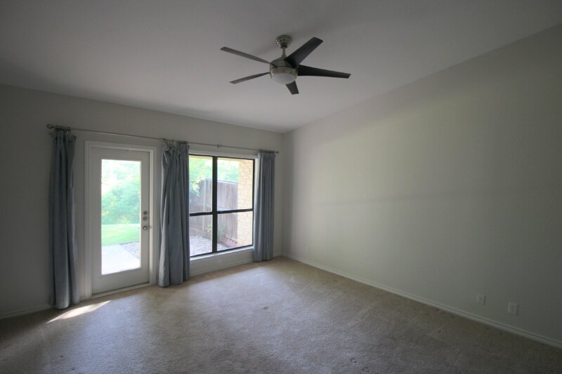 Building Photo - 3617 Doe Trl