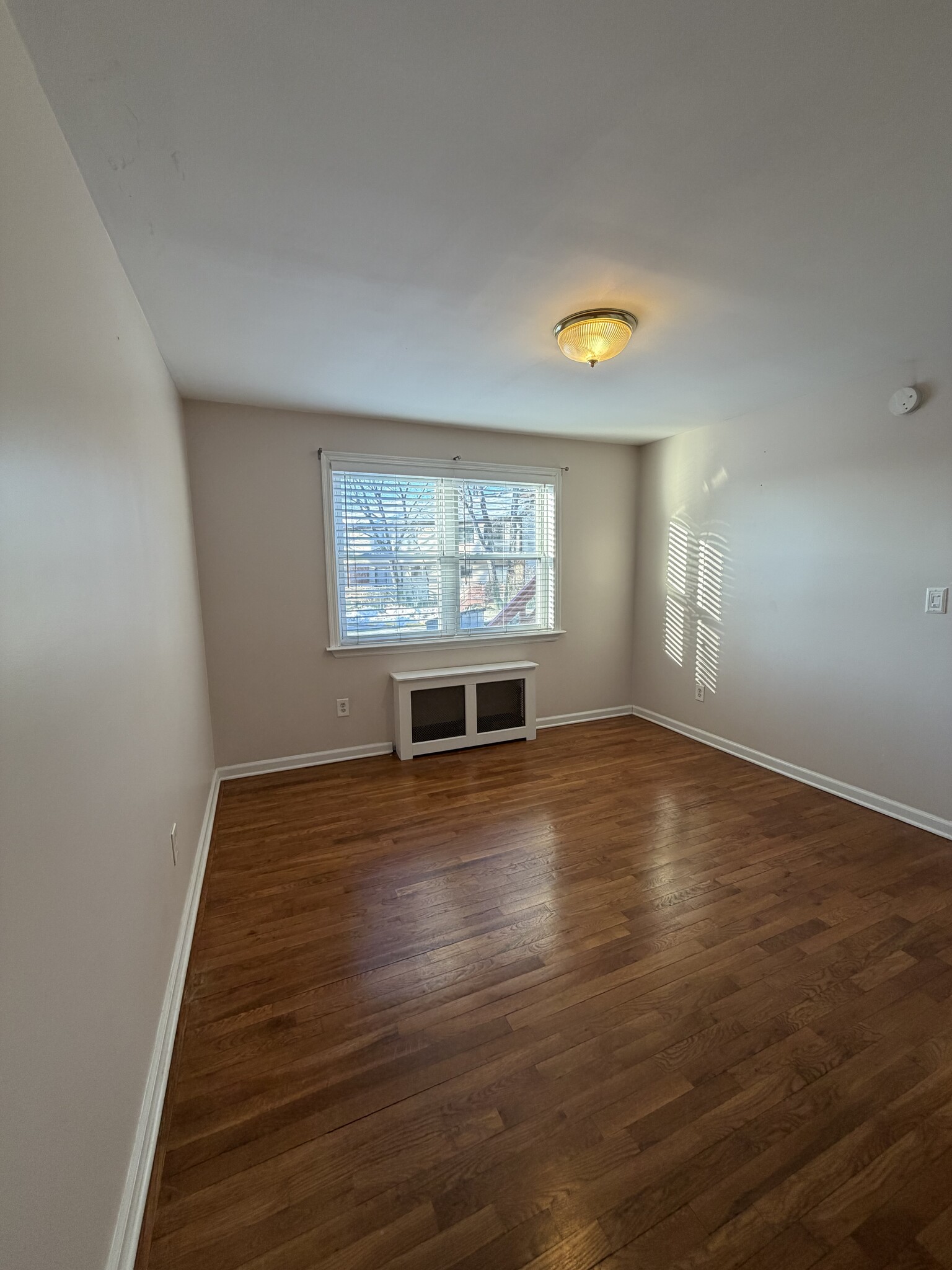 Building Photo - 186 Seaton Rd