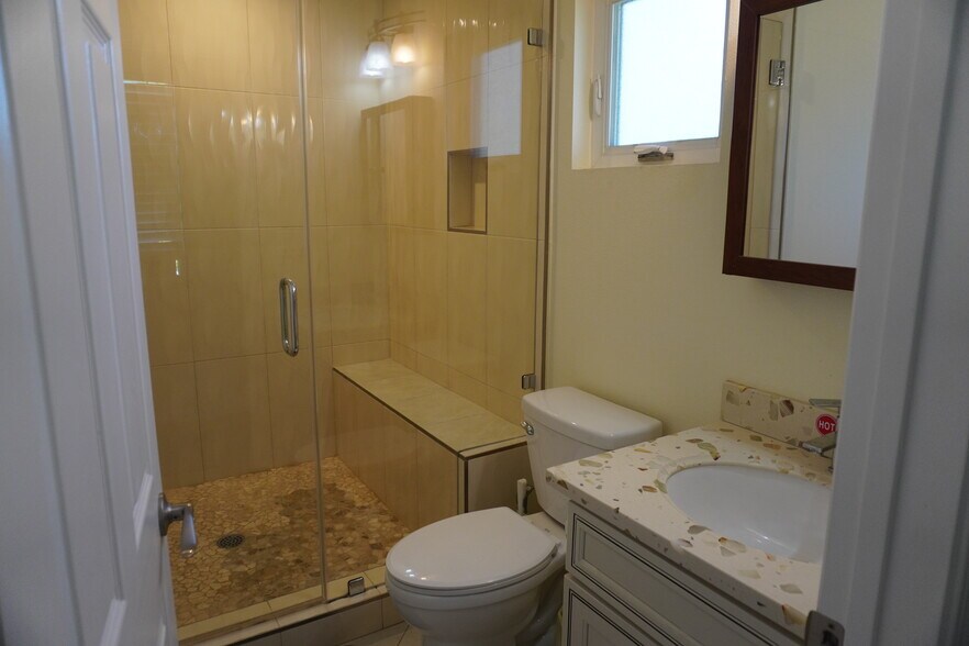 Building Photo - 1361 Via Dondera