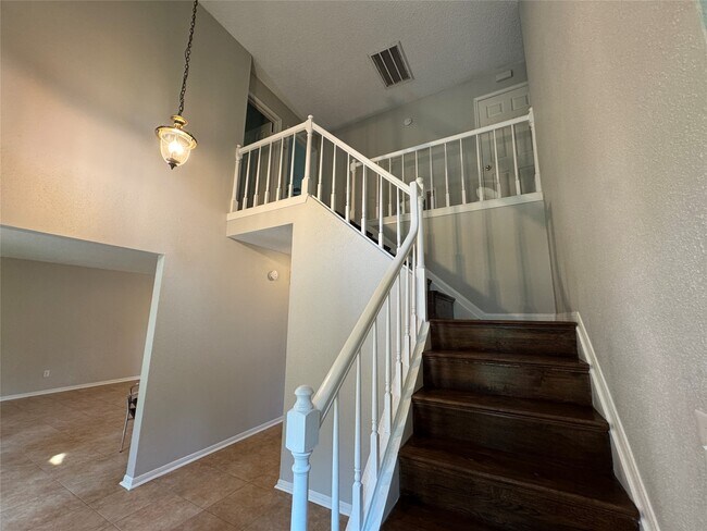 Building Photo - 3815 Flintrock Ln