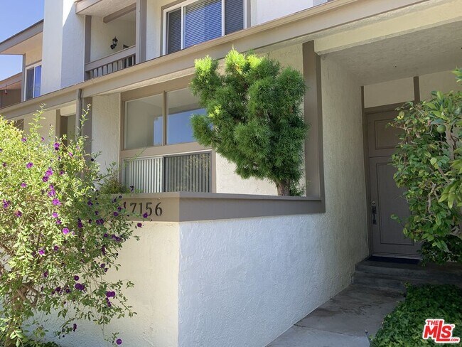 Building Photo - 17156 Palisades Cir