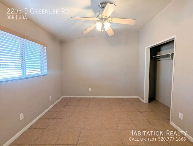 Building Photo - 2205 E Greenlee Rd