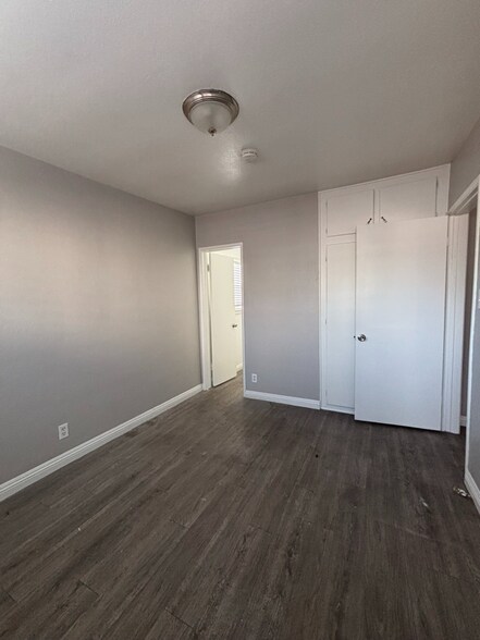 Building Photo - 611 N Olive St