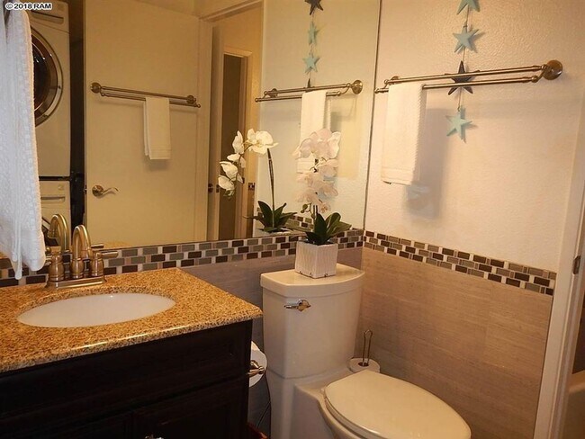 Building Photo - Keonekai Villages upstairs 2 bedroom, 1.5 bathroom unit, with 2 parking spaces