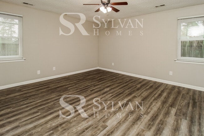 Building Photo - Rest. Relax. Recharge. Home awaits!