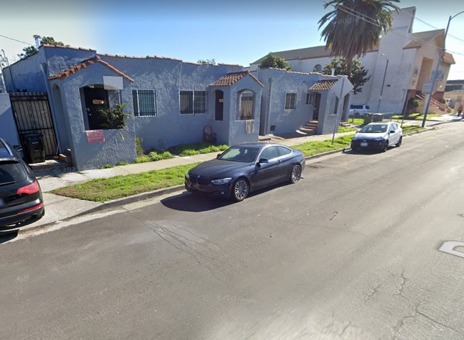 Building Photo - 5222 Denker Ave