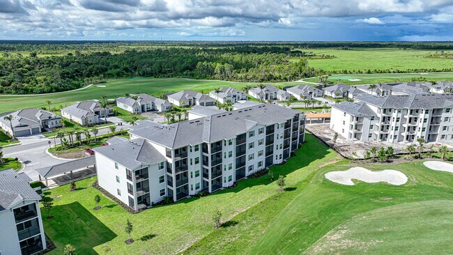 Building Photo - "Spacious 3-Bed with 2 Baths Condo in Prime Venice Location"