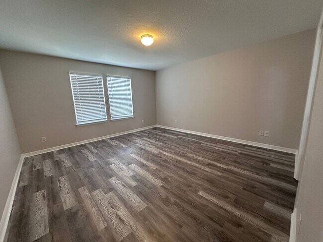 Building Photo - 6307 Pin Cherry Pl