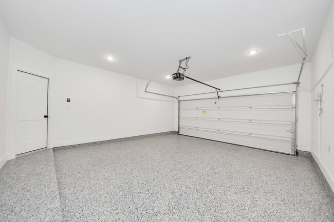 Building Photo - 1422 Shaded Rock Dr