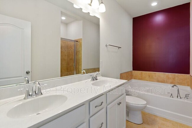 Building Photo - 5022 Mockernut Ln