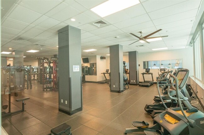 Building Photo - 2501 S Ocean Dr