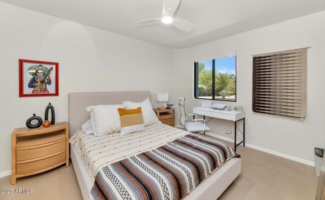 Building Photo - 9447 E Calle De Valle Dr