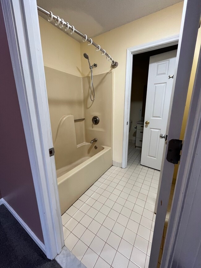 Building Photo - 2743 Cranberry Hwy