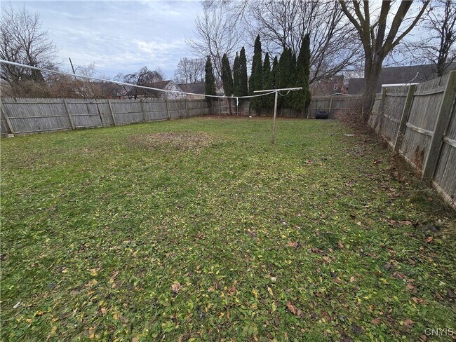 Building Photo - 532 Orwood Pl