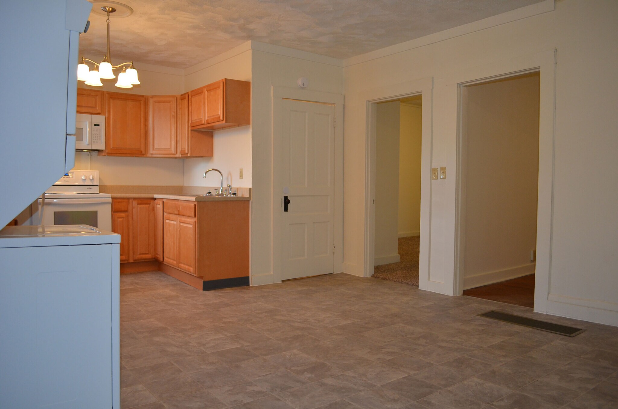 Building Photo - 48 Converse St