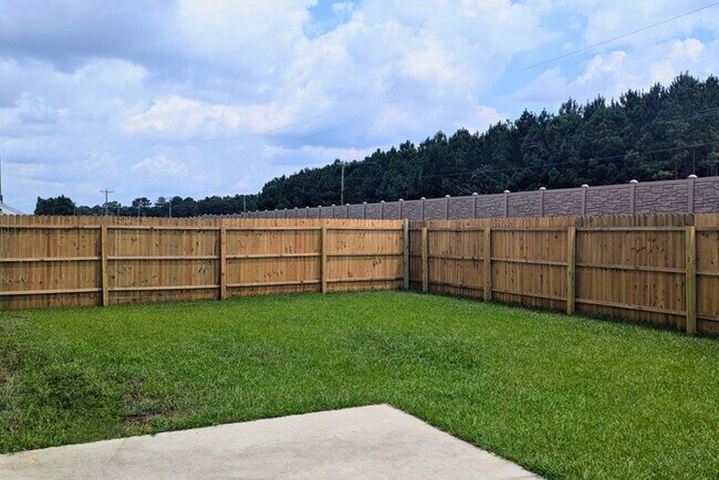 Building Photo - Welcome Home to Regal Farms in Myrtle Beach, SC