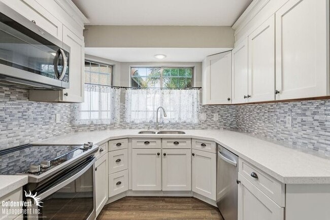 Building Photo - Newly Updated 2Bdm 2Ba Home with Fireplace & Private Patio in Mesa!