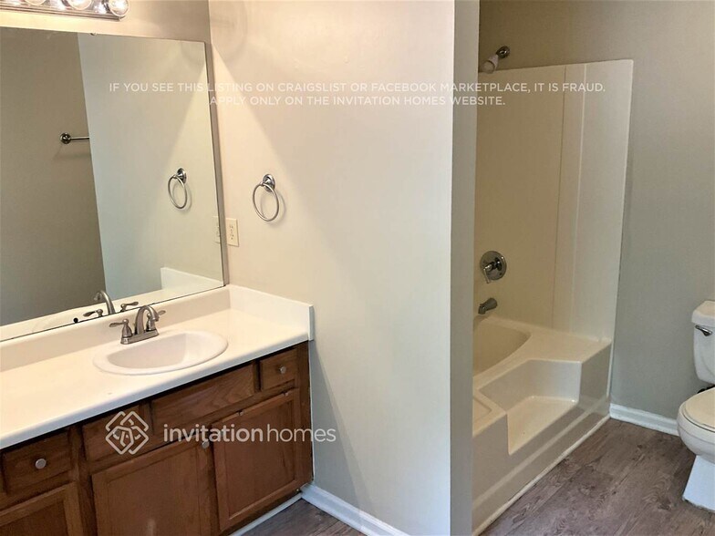 Building Photo - 143 Gerri Dr