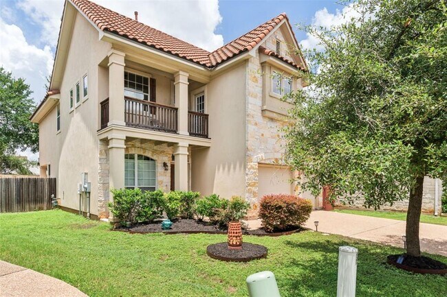 Building Photo - 15528 Interlachen Dr