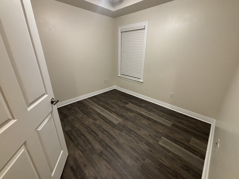 2nd bedroom - 6210 W Milliken Bnd