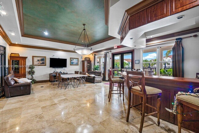 Building Photo - 1308 Villa Cir