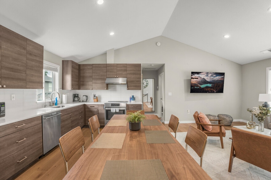 Building Photo - 1703 SE 176th Ave