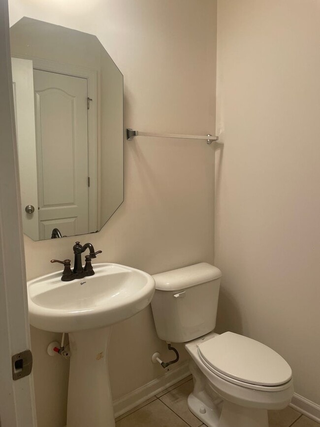 Building Photo - All you need and more in Millbridge!