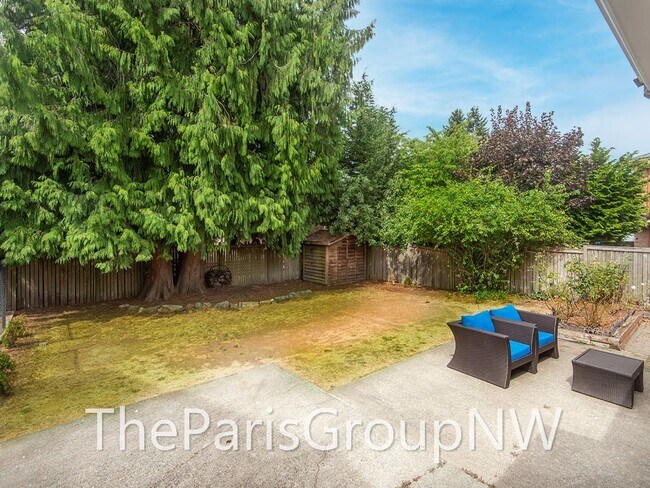 Building Photo - Renovated Magnolia Home – Open Floor Plan ...