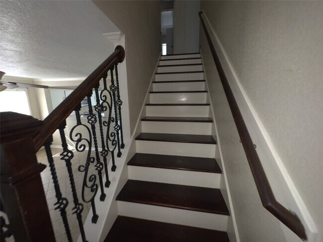 Building Photo - 503 Remington Glen Ct