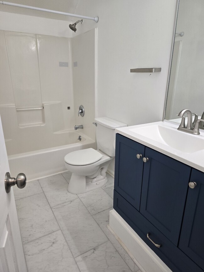 Building Photo - 22 Avocet Way