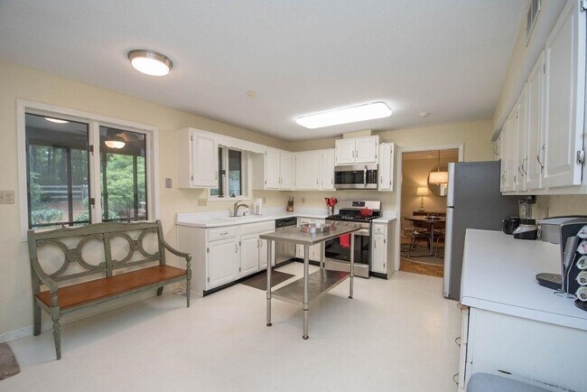 Building Photo - 106 Wexford Way