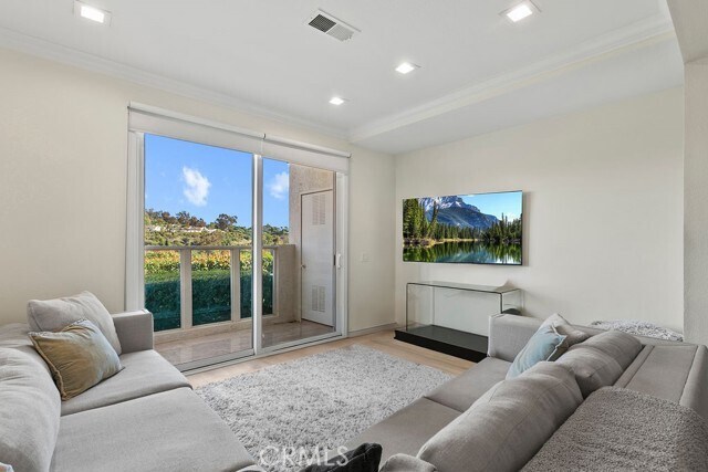 Building Photo - 30902 Club House Dr