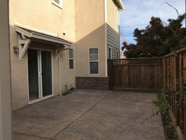 Building Photo - Two story in desirable north Turlock!