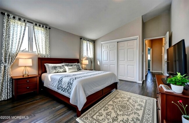 Building Photo - 17 Thomas Rd