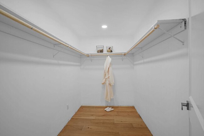 Building Photo - Fully Renovated Orinda Home for Rent, Avai...
