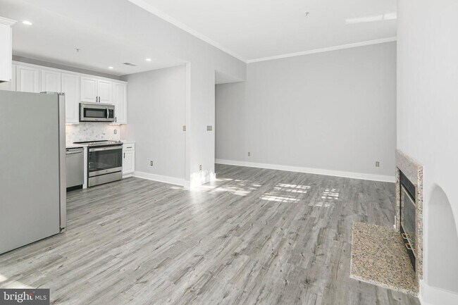 Building Photo - 3700 College Ave