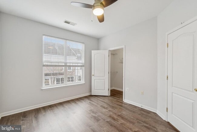 Building Photo - 5611 Hartfield Ave