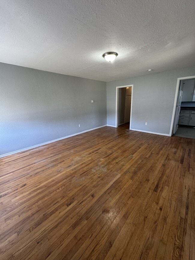 Building Photo - 6913 NW 36th St