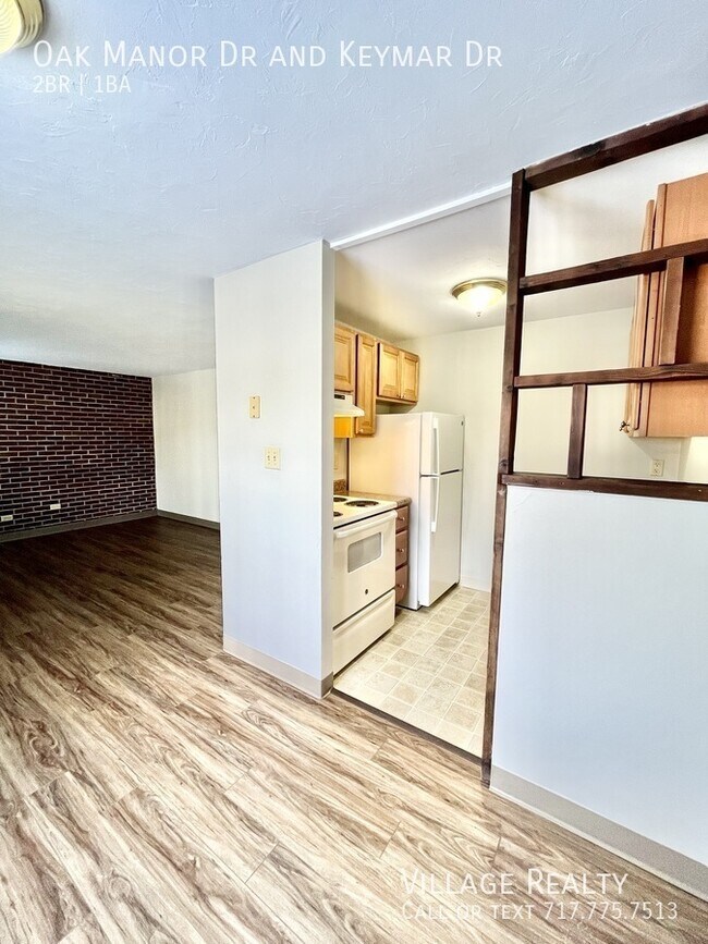 Building Photo - 221 Oak Manor Dr